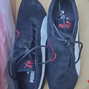 PUMA Future Cats Size 9.5 Women's  US